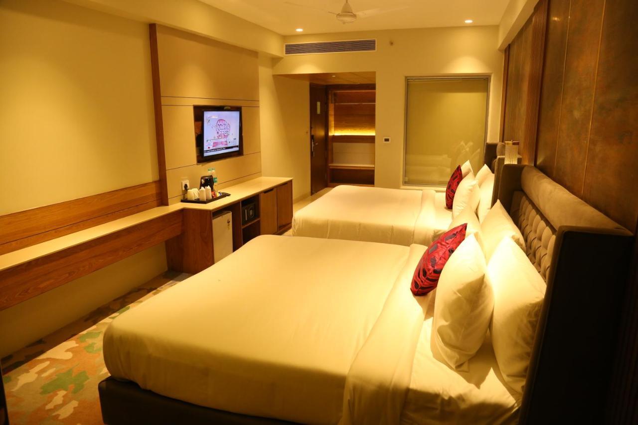 Zirakpur Dreamz Inn & Suites מראה חיצוני תמונה