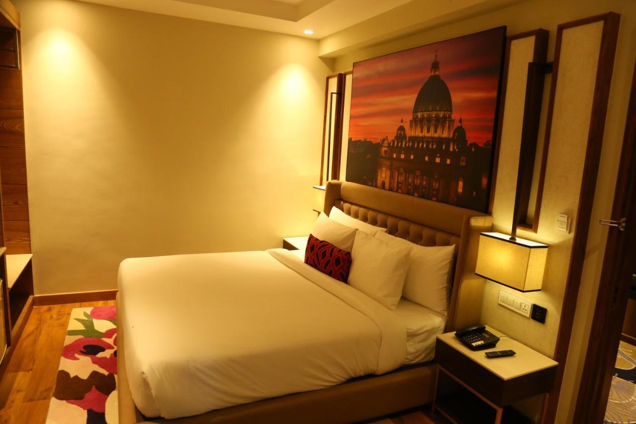Zirakpur Dreamz Inn & Suites מראה חיצוני תמונה
