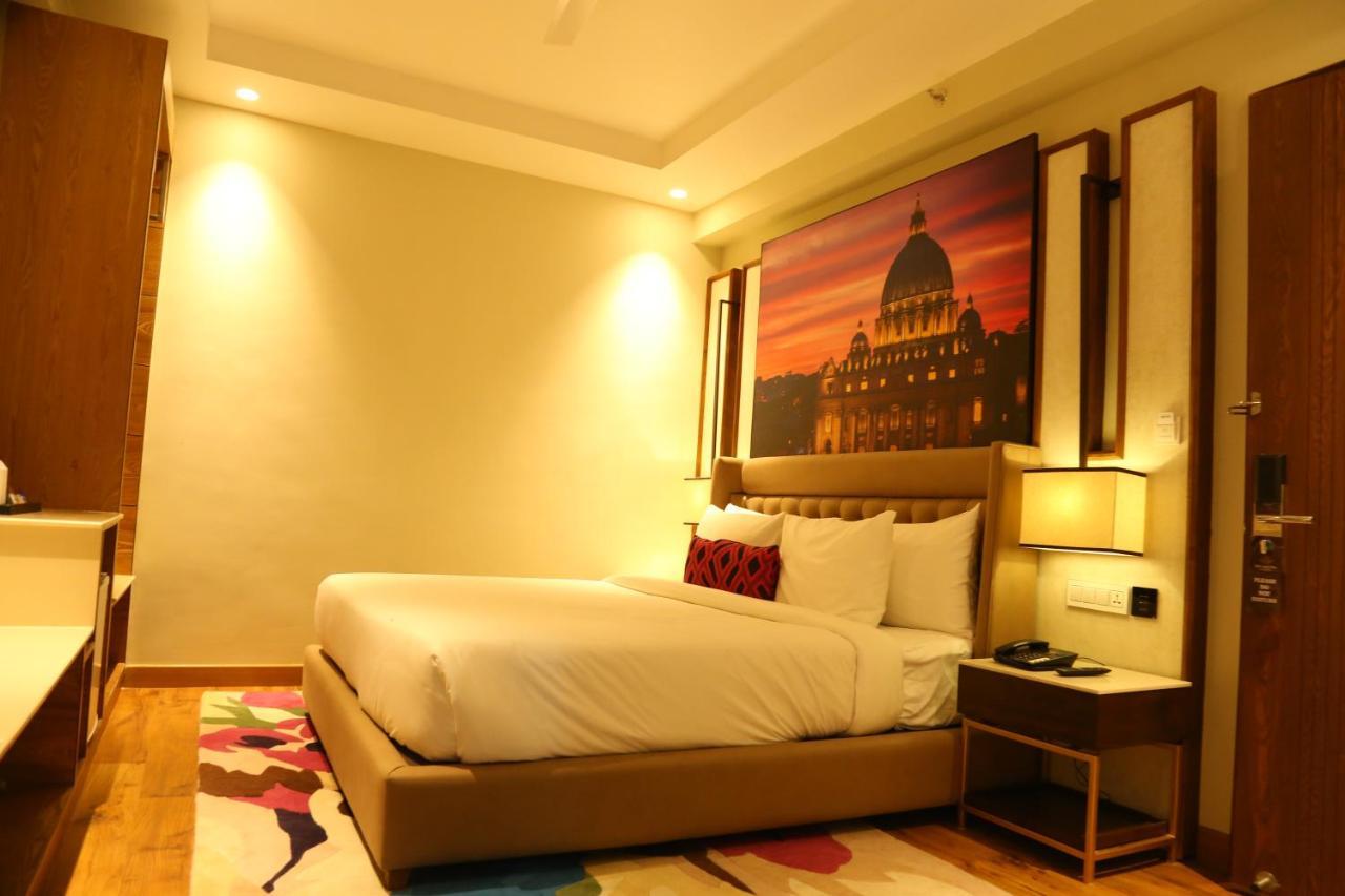 Zirakpur Dreamz Inn & Suites מראה חיצוני תמונה