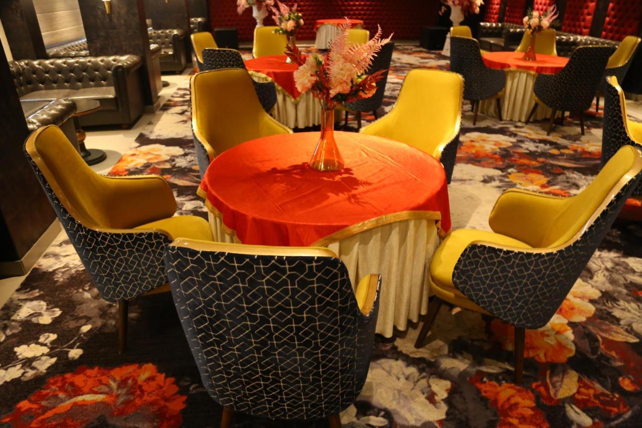 Zirakpur Dreamz Inn & Suites מראה חיצוני תמונה