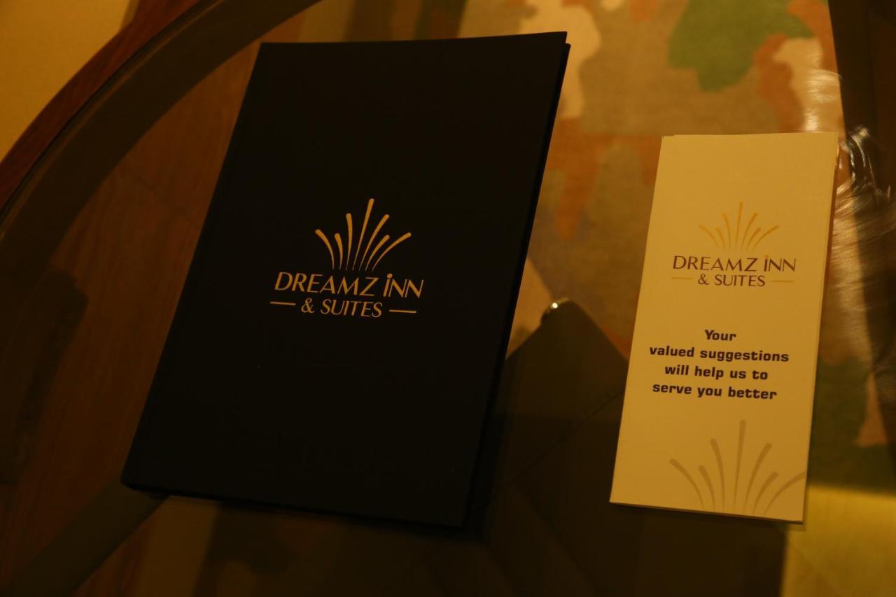 Zirakpur Dreamz Inn & Suites מראה חיצוני תמונה