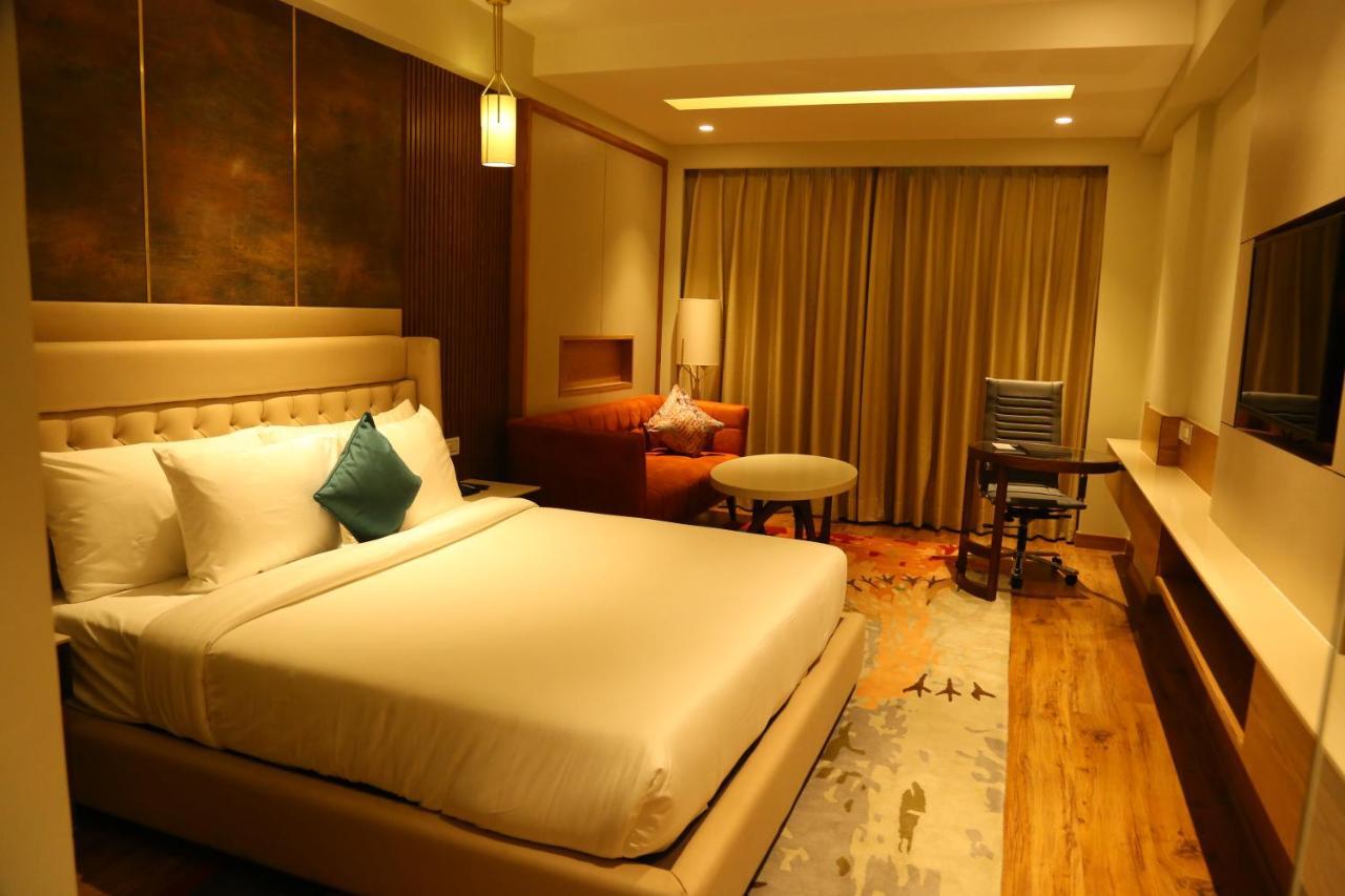Zirakpur Dreamz Inn & Suites מראה חיצוני תמונה