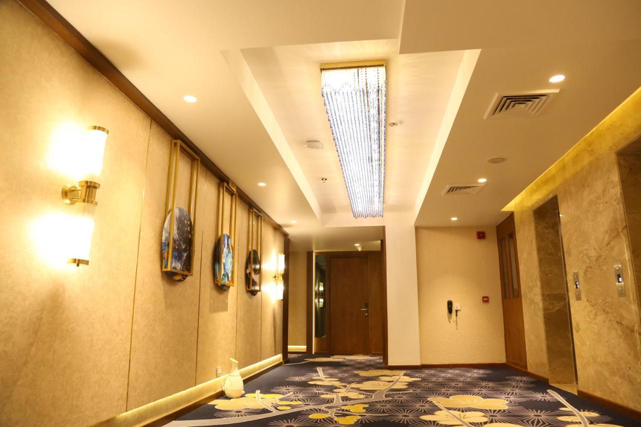 Zirakpur Dreamz Inn & Suites מראה חיצוני תמונה