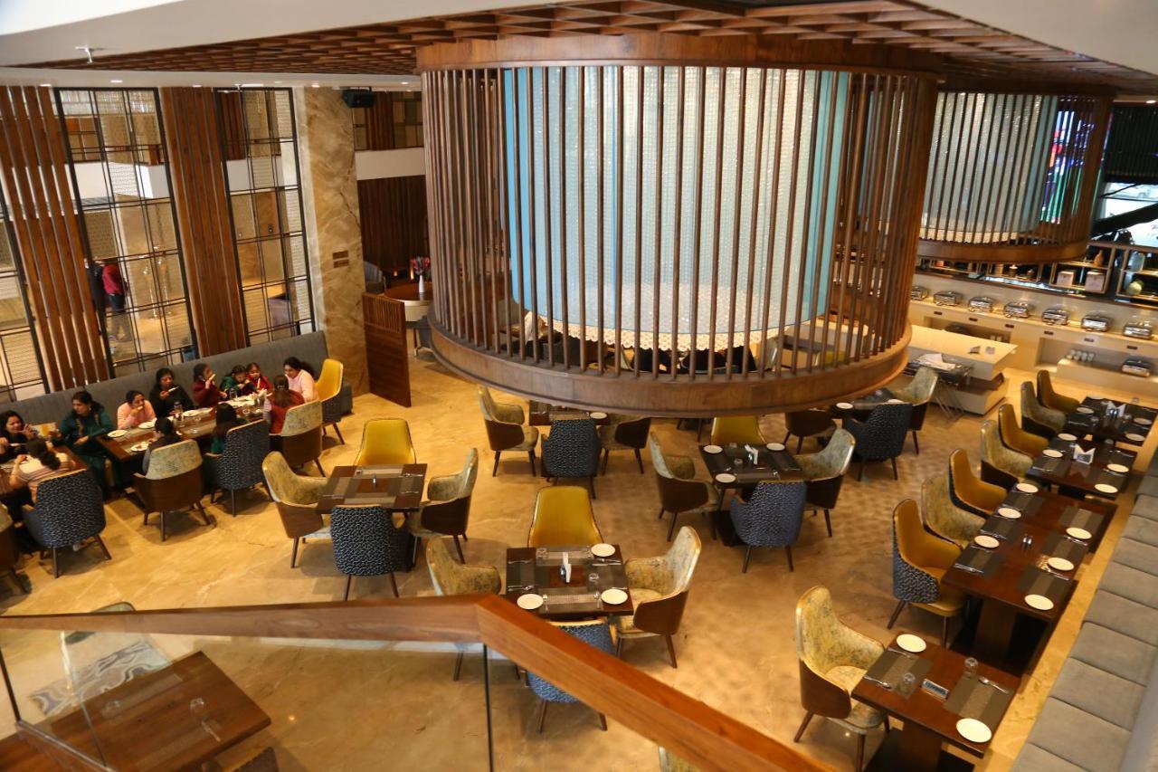 Zirakpur Dreamz Inn & Suites מראה חיצוני תמונה